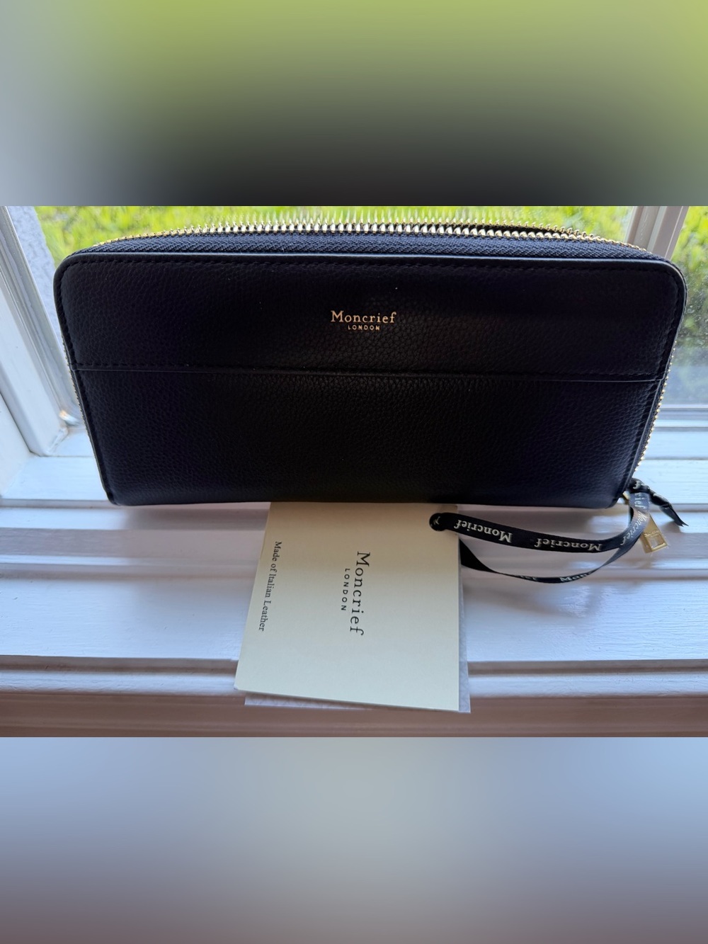 Moncrief UK Women’s Black Leather Zip Wallet, 8 credit card slots, Zip slot, NWT